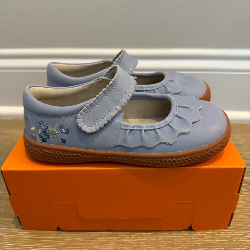 Like New Livie & Luca Ruche Classic Size 11